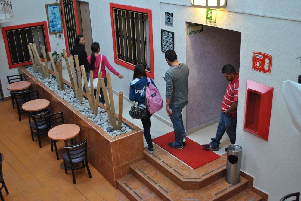 Capital O Hotel Valencia بويبلا المظهر الخارجي الصورة