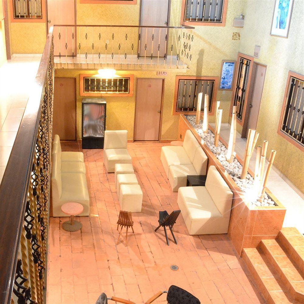 Capital O Hotel Valencia بويبلا المظهر الخارجي الصورة