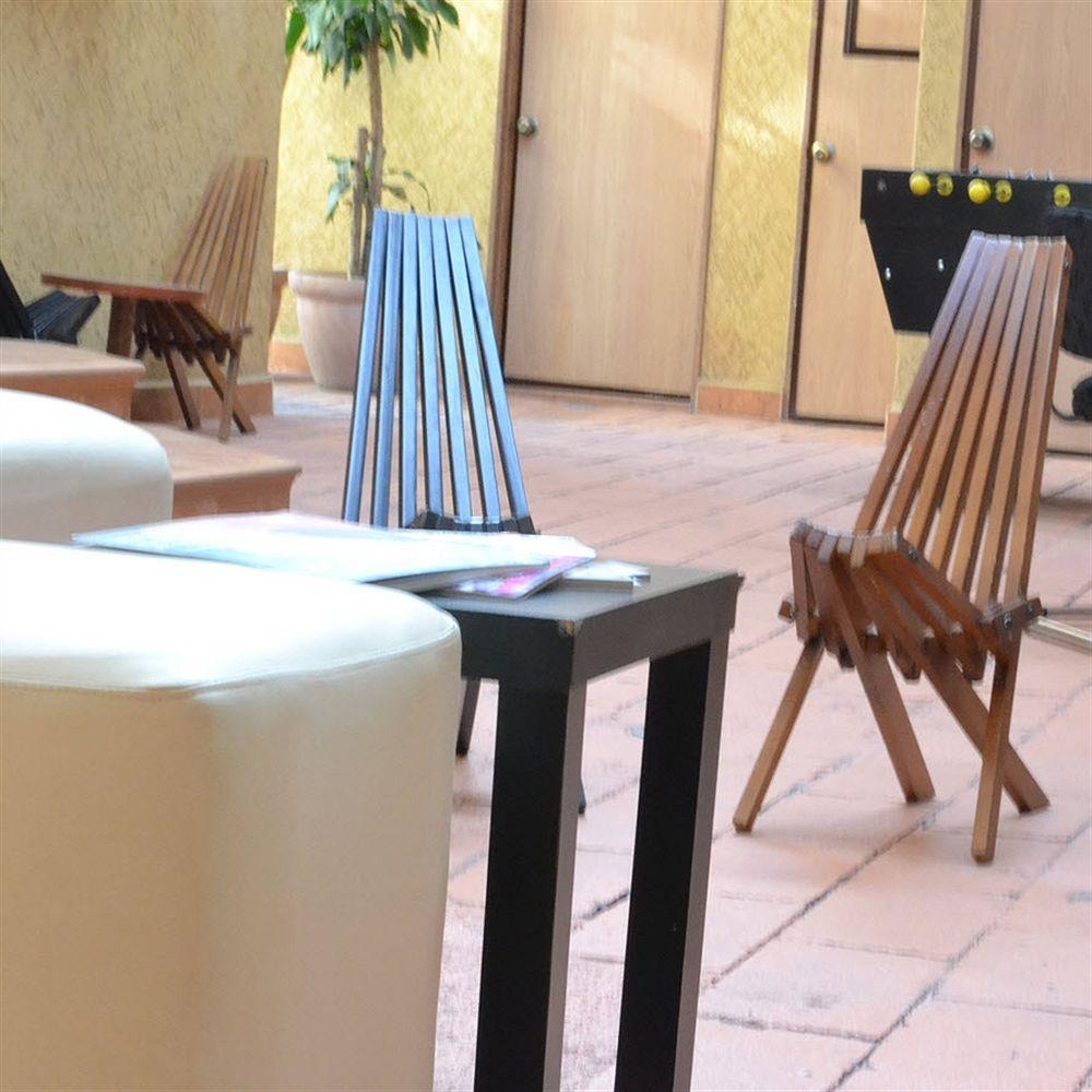Capital O Hotel Valencia بويبلا المظهر الخارجي الصورة