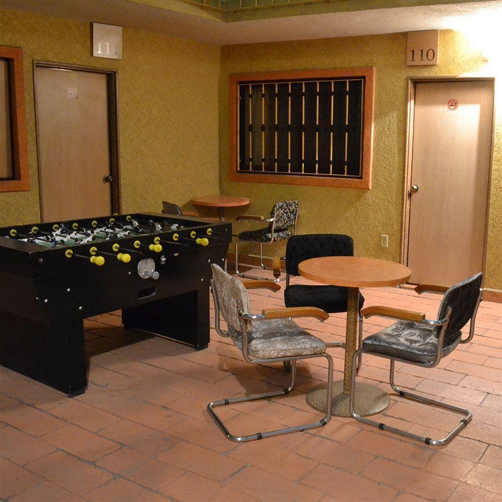 Capital O Hotel Valencia بويبلا المظهر الخارجي الصورة