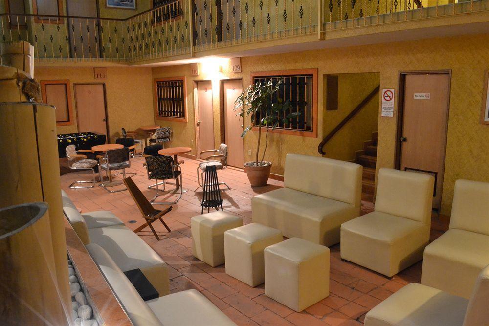 Capital O Hotel Valencia بويبلا المظهر الخارجي الصورة