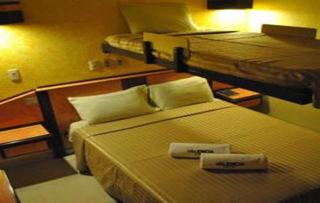 Capital O Hotel Valencia بويبلا المظهر الخارجي الصورة