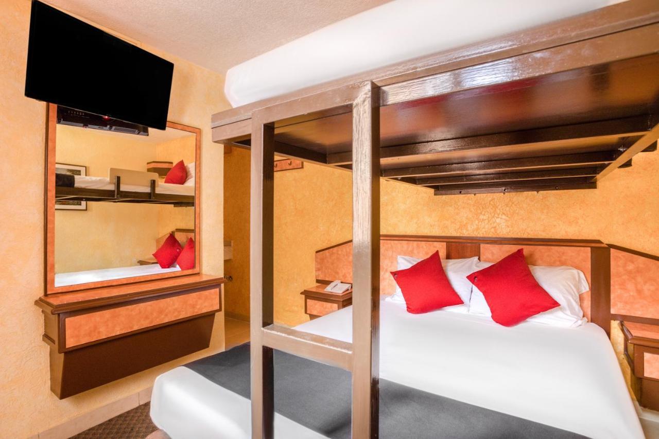 Capital O Hotel Valencia بويبلا المظهر الخارجي الصورة