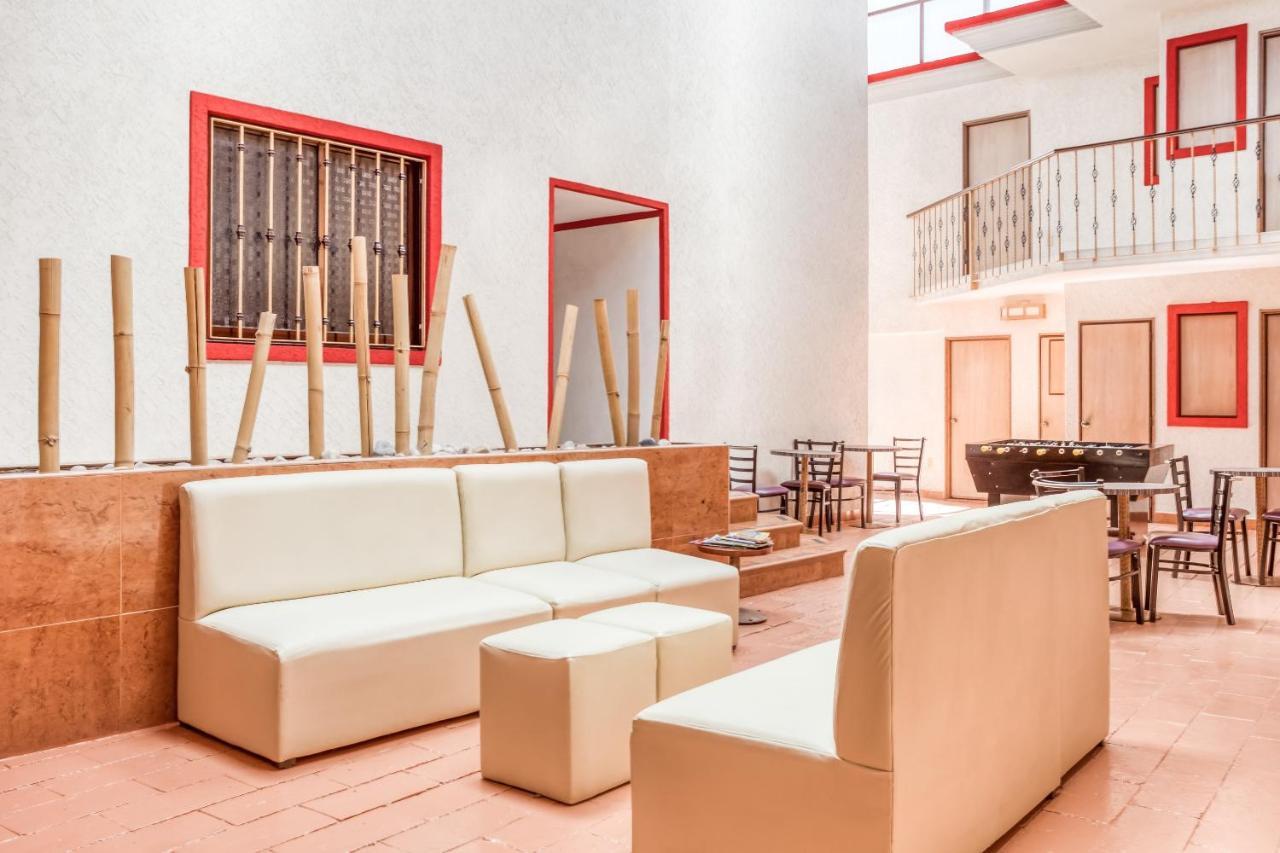 Capital O Hotel Valencia بويبلا المظهر الخارجي الصورة